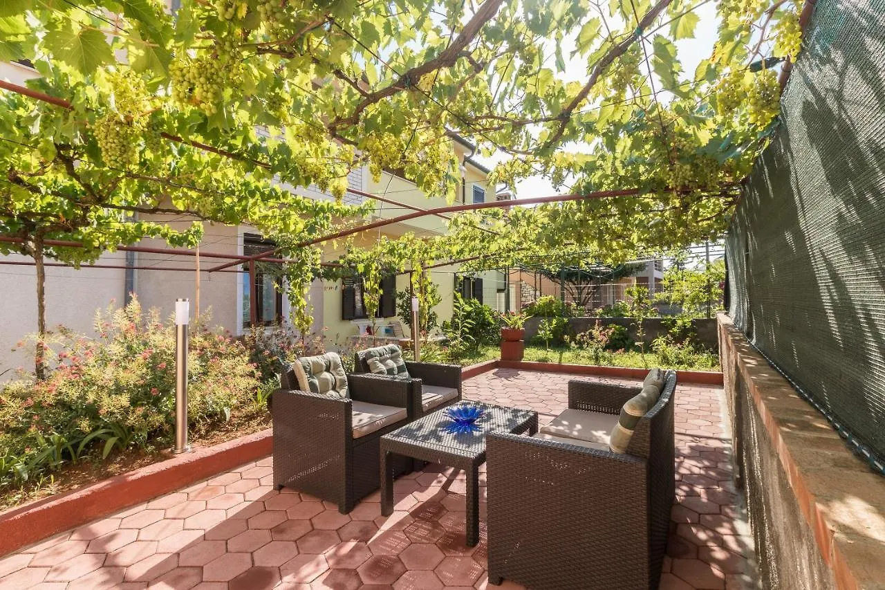 Apartments With Wifi Pula - 13031